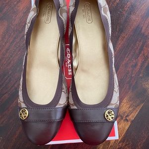 COACH Chelsey Ballet Flats NIB/never worn